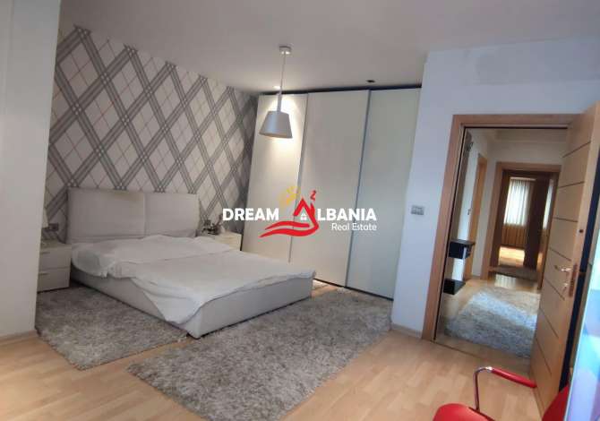 Shtepi ne shitje Duplex(shtepi me 2 kate) ne Tirane, 3+1, Mobilimi E mobiluar, Pagesa 630,000  Euro.