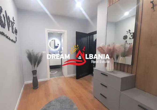 Shtepi me qera Apartament ne Tirane, 2+1, Mobilimi E mobiluar, Pagesa 800  Euro.