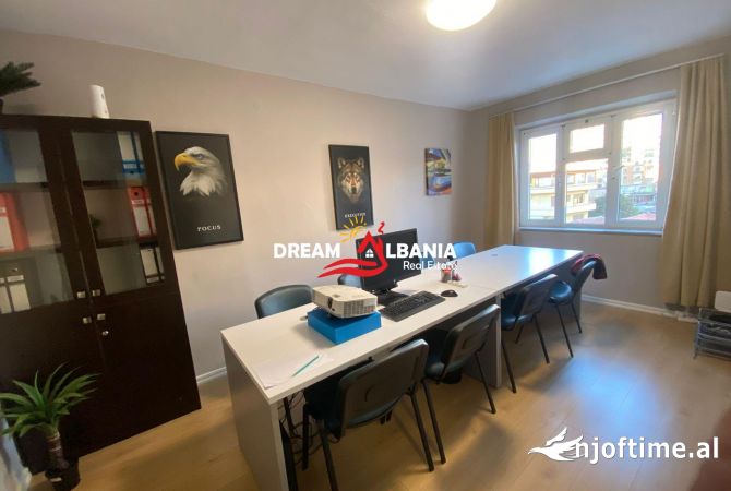 Ambient biznesi me qera 3+1 ne Tirane - 500 Euro