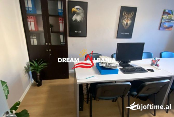 Jepet Zyre me qera ne rrugen Myslym Shyri, E Mobiluar (ID 42611219)