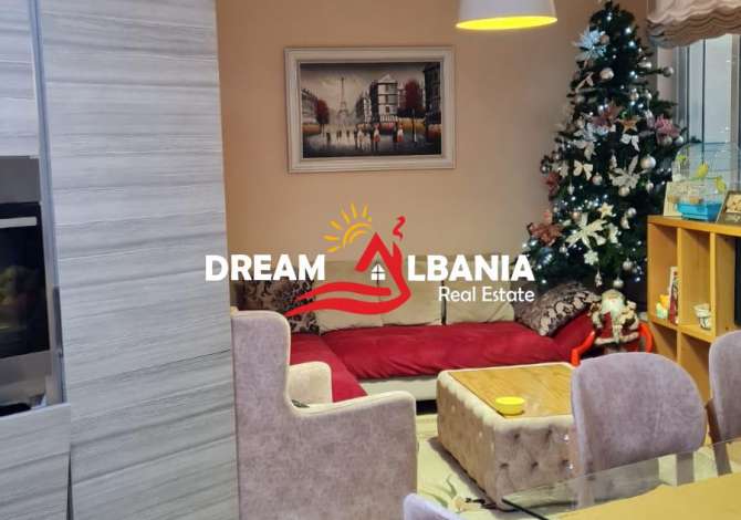 Shtepi ne shitje Apartament ne Tirane, 3+1, Mobilimi E mobiluar, Pagesa 185,000  Euro.