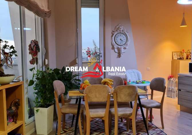 Shtepi ne shitje Apartament ne Tirane, 3+1, Mobilimi E mobiluar, Pagesa 185,000  Euro.