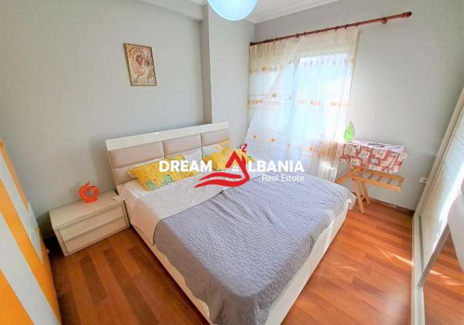 Shtepi ne shitje Apartament ne Tirane, 2+1, Mobilimi E mobiluar, Pagesa 125,000  Euro.