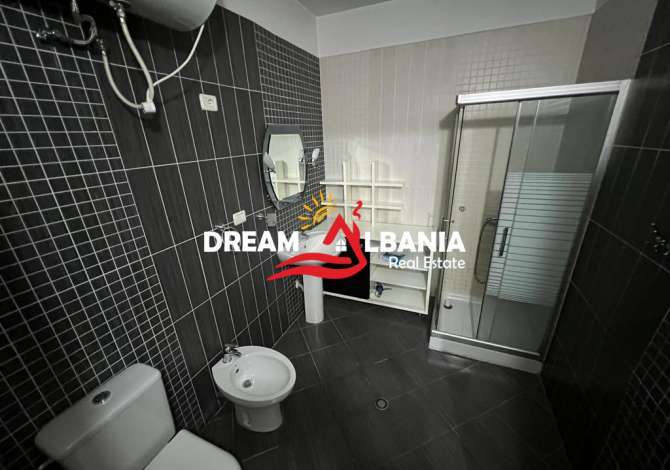 Shtepi ne shitje Apartament ne Tirane, 2+1, Mobilimi Bosh, pa mobiluar, Pagesa 139,000  Euro.