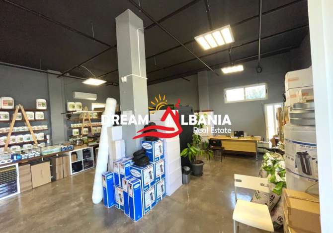 Shtepi me qera Vila Luksoze ne Tirane, 6+1, Mobilimi E mobiluar, Pagesa 3,000  Euro.