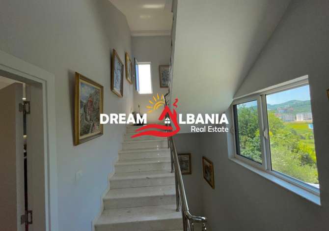 Shtepi me qera Vila Luksoze ne Tirane, 6+1, Mobilimi E mobiluar, Pagesa 3,000  Euro.