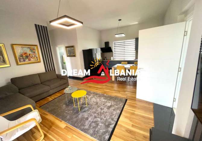 Shtepi me qera 6+1 ne Tirane - 3,000 Euro