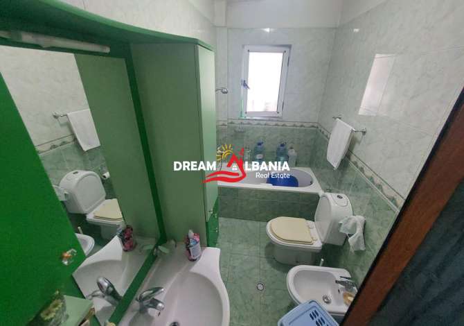 Shtepi ne shitje Apartament ne Tirane, 3+1, Mobilimi E mobiluar, Pagesa 89,990  Euro.