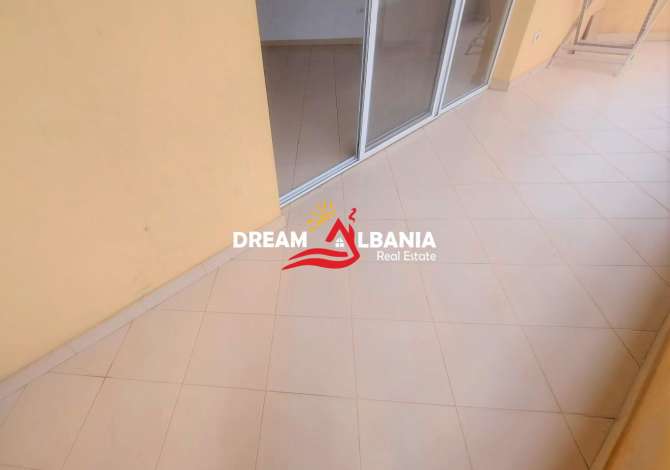 Shtepi ne shitje Apartament ne Tirane, 2+1, Mobilimi Bosh, pa mobiluar, Pagesa 118,000  Euro.