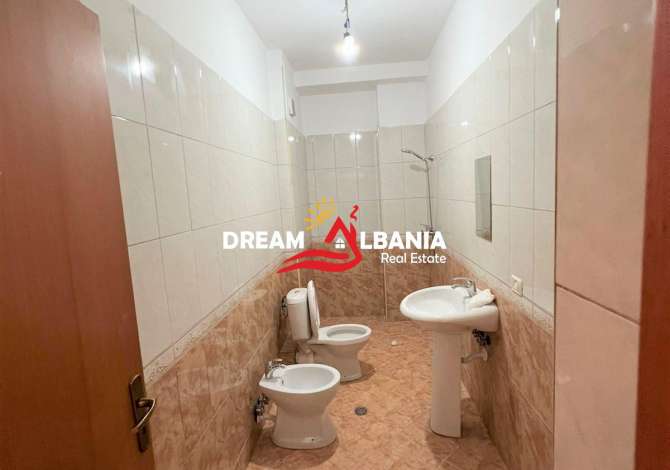 Shtepi ne shitje Apartament ne Tirane, 1+1, Mobilimi Bosh, pa mobiluar, Pagesa 73,000  Euro.