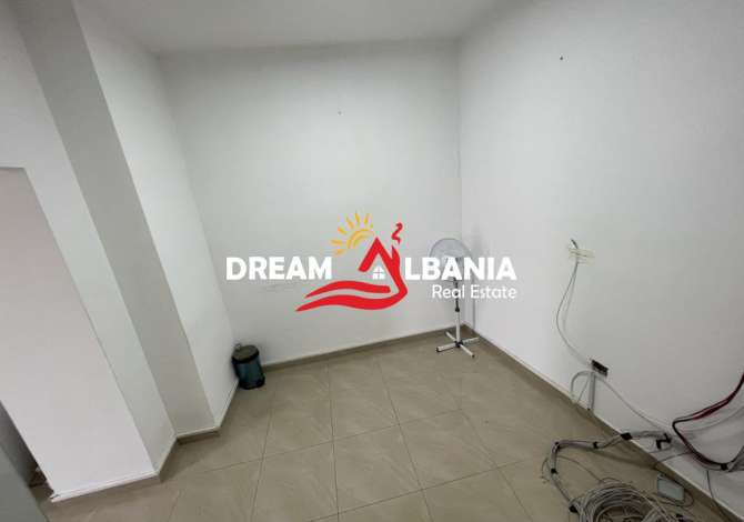 Ambient biznesi me qera 3+1 ne Tirane - 700 Euro