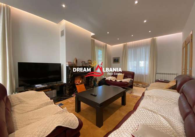 Shtepi me qera 3+1 ne Tirane - 2,500 Euro