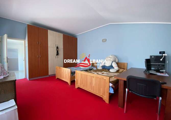 Shtepi me qera Apartament ne Tirane, 3+1, Mobilimi E mobiluar, Pagesa 2,500  Euro.