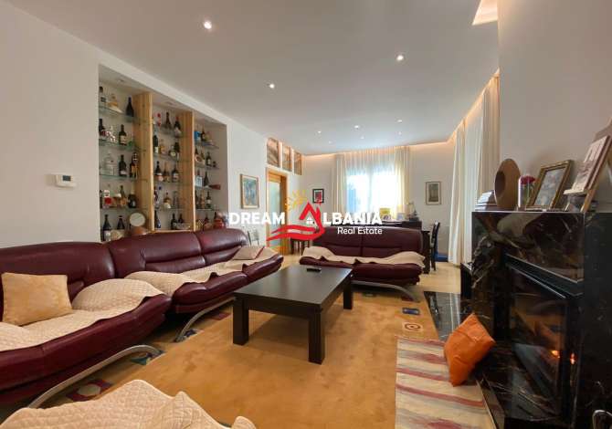 Shtepi me qera Apartament ne Tirane, 3+1, Mobilimi E mobiluar, Pagesa 2,500  Euro.