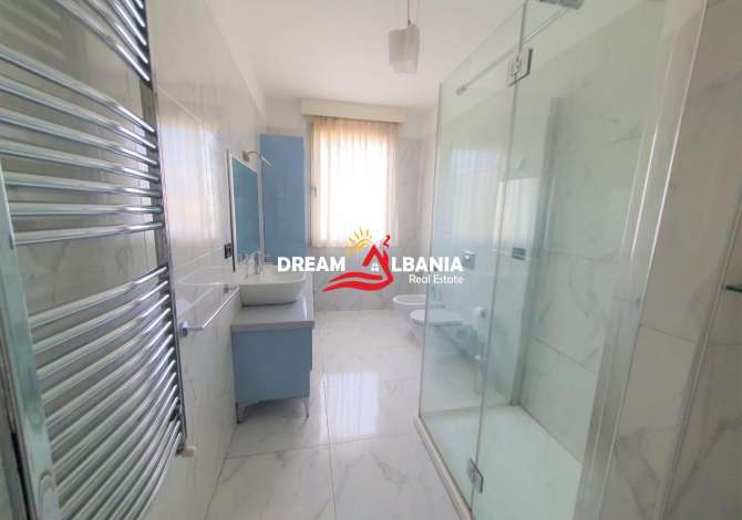 Shtepi me qera Apartament ne Tirane, 3+1, Mobilimi E mobiluar, Pagesa 1,500  Euro.