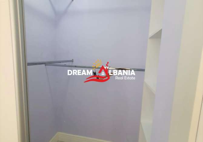 Shtepi me qera Apartament ne Tirane, 3+1, Mobilimi E mobiluar, Pagesa 1,500  Euro.