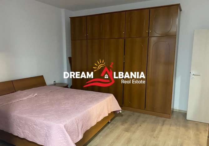 Shtepi ne shitje Apartament ne Tirane, 3+1, Mobilimi E mobiluar, Pagesa 250,000  Euro.