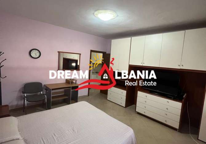 Shtepi ne shitje Apartament ne Tirane, 2+1, Mobilimi E mobiluar, Pagesa 240,000  Euro.