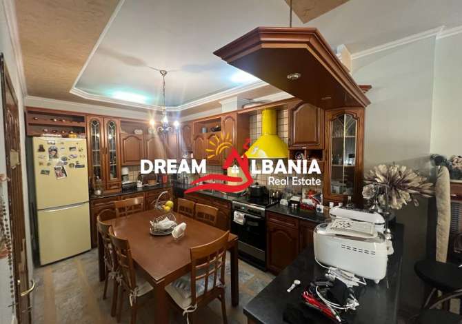 Shtepi ne shitje 2+1 ne Tirane - 240,000 Euro