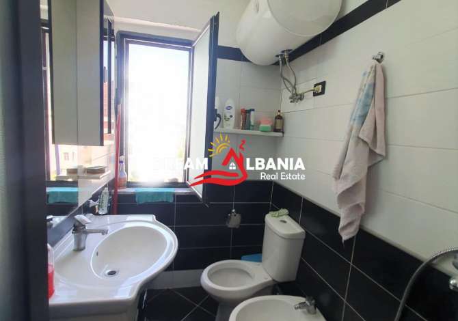 Shtepi ne shitje Apartament ne Tirane, 2+1, Mobilimi E mobiluar, Pagesa 73,000  Euro.