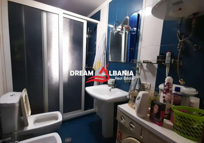 Shtepi ne shitje Apartament ne Tirane, 2+1, Mobilimi E mobiluar, Pagesa 75,000  Euro.