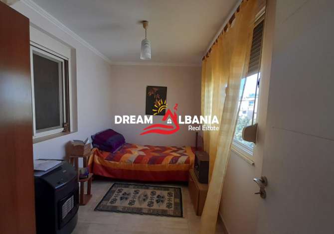 Shtepi ne shitje Apartament ne Tirane, 2+1, Mobilimi E mobiluar, Pagesa 75,000  Euro.