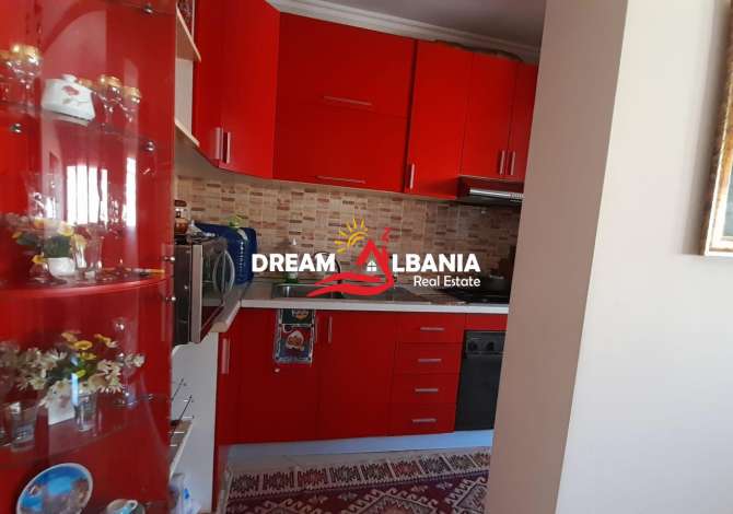Shtepi ne shitje Apartament ne Tirane, 2+1, Mobilimi E mobiluar, Pagesa 75,000  Euro.