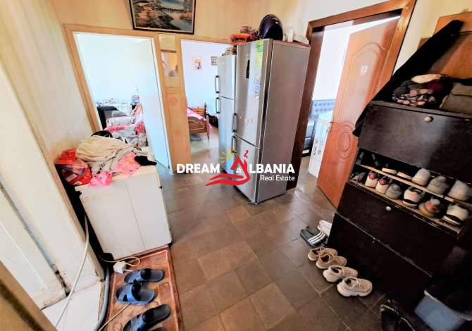 Shtepi ne shitje Apartament ne Tirane, 3+1, Mobilimi Bosh, pa mobiluar, Pagesa 105,000  Euro.