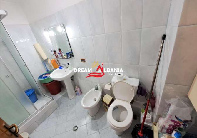 Shtepi ne shitje Apartament ne Tirane, 2+1, Mobilimi E mobiluar, Pagesa 140,000  Euro.