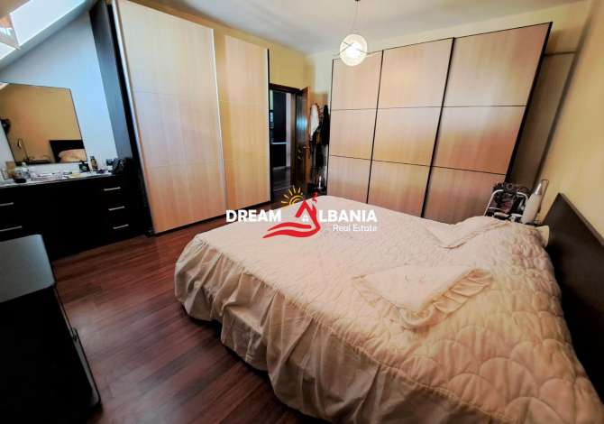 Shtepi ne shitje Apartament ne Tirane, 2+1, Mobilimi E mobiluar, Pagesa 140,000  Euro.