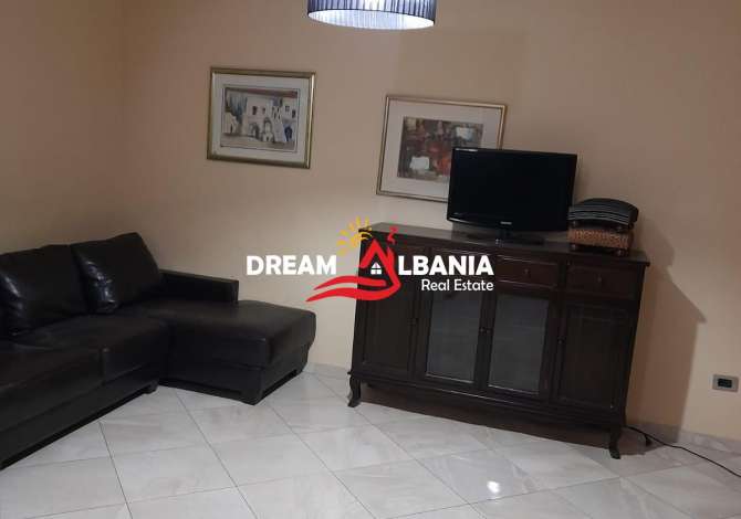 Appartamento in vendita a Tirana 1+1, Arredato