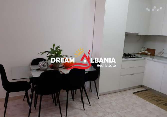 Shtepi ne shitje Apartament ne Tirane, 2+1, Mobilimi E mobiluar, Pagesa 110,000  Euro.
