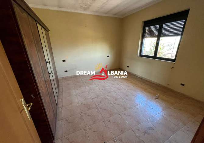 Shtepi ne shitje Shtepi Private ne Tirane, 5+1, Mobilimi Bosh, pa mobiluar, Pagesa 265,000  Euro.