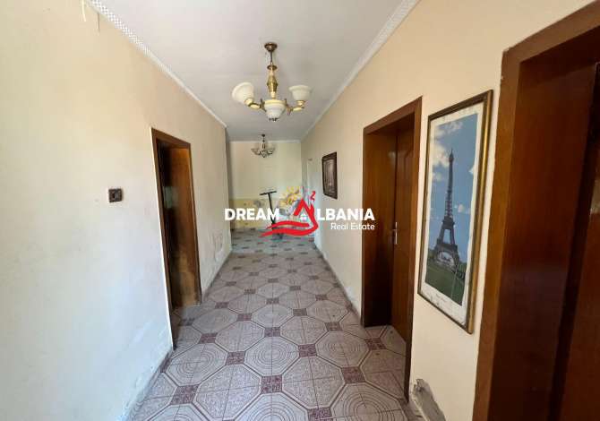 Shtepi ne shitje 5+1 ne Tirane - 265,000 Euro