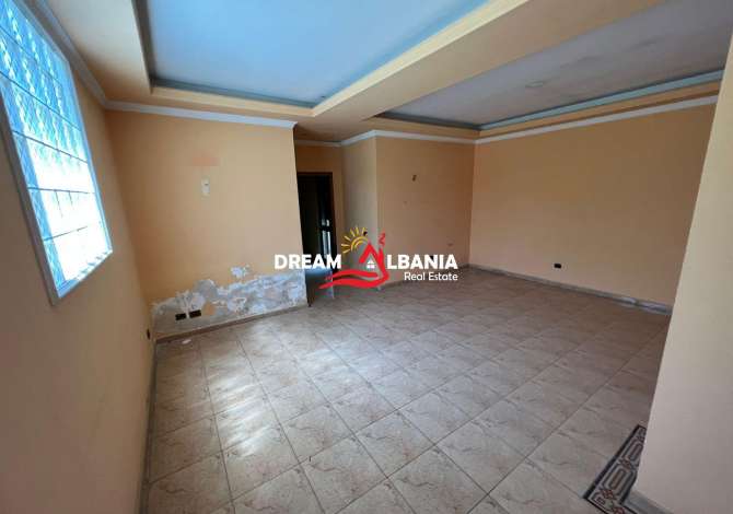 Shtepi ne shitje Shtepi Private ne Tirane, 5+1, Mobilimi Bosh, pa mobiluar, Pagesa 265,000  Euro.