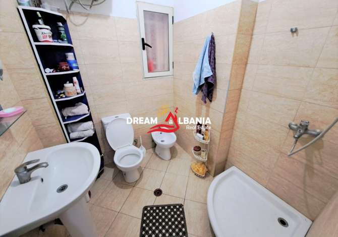 Shtepi ne shitje Apartament ne Tirane, 2+1, Mobilimi E mobiluar, Pagesa 82,000  Euro.