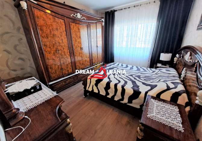 Shtepi ne shitje Apartament ne Tirane, 2+1, Mobilimi E mobiluar, Pagesa 82,000  Euro.