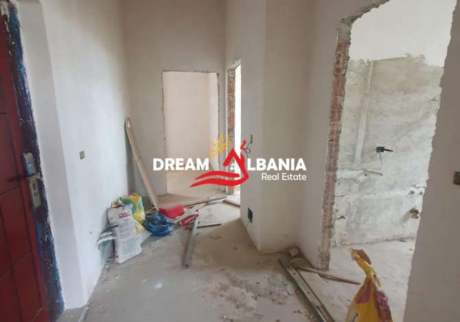 Shtepi ne shitje Apartament ne Tirane, 2+1, Mobilimi Bosh, pa mobiluar, Pagesa 75,000  Euro.