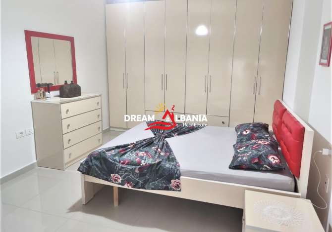 Shtepi ne shitje Apartament ne Tirane, 2+1, Mobilimi E mobiluar, Pagesa 95,000  Euro.
