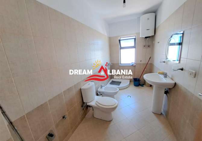 Shtepi ne shitje Apartament ne Tirane, 2+1, Mobilimi Bosh, pa mobiluar, Pagesa 160,000  Euro.