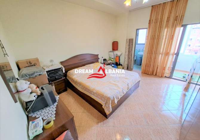 Shtepi ne shitje Apartament ne Tirane, 3+1, Mobilimi E mobiluar, Pagesa 230,000  Euro.