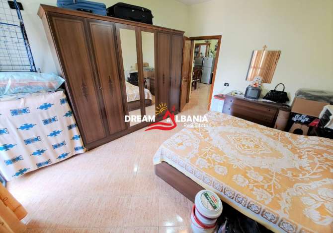 Shtepi ne shitje Apartament ne Tirane, 3+1, Mobilimi E mobiluar, Pagesa 230,000  Euro.