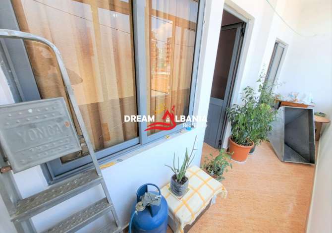 Shtepi ne shitje Apartament ne Tirane, 3+1, Mobilimi E mobiluar, Pagesa 230,000  Euro.