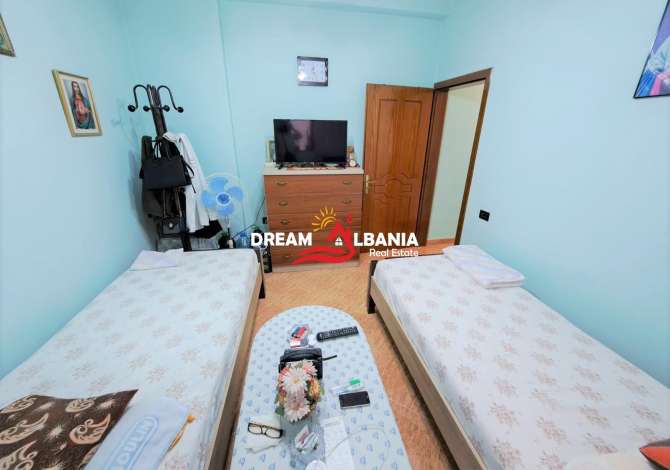 Shtepi ne shitje Apartament ne Tirane, 3+1, Mobilimi E mobiluar, Pagesa 230,000  Euro.