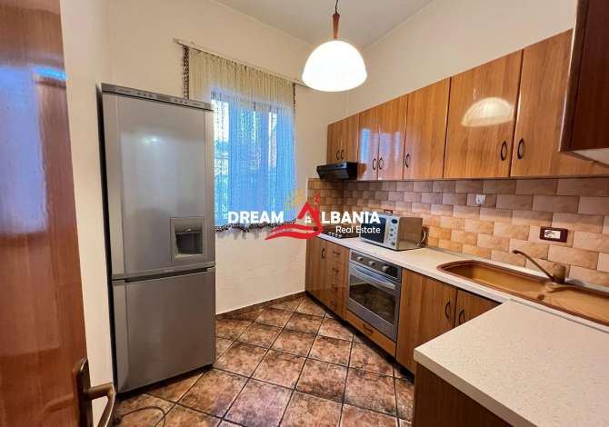 Shtepi me qera 2+1 ne Tirane - 450 Euro