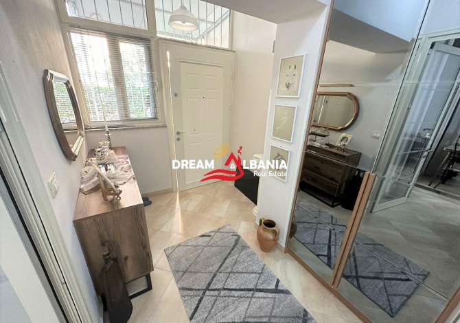 Shtepi ne shitje Apartament ne Tirane, 1+1, Mobilimi E mobiluar, Pagesa 90,000  Euro.