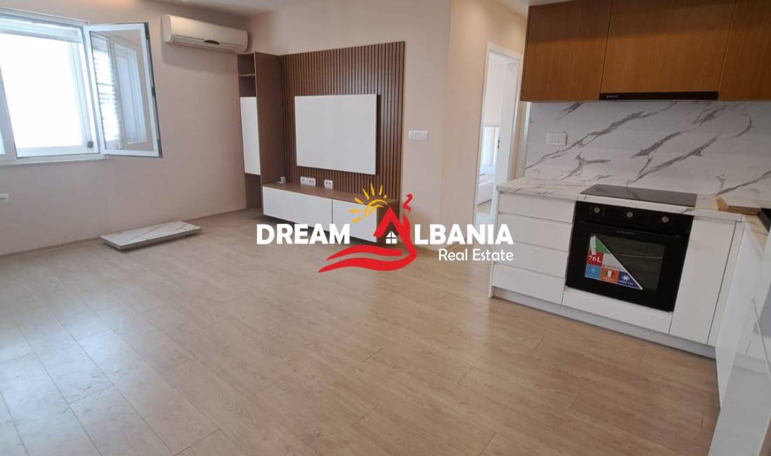 Shtepi ne shitje Apartament ne Tirane, 2+1, Mobilimi E mobiluar, Pagesa 125,000  Euro.