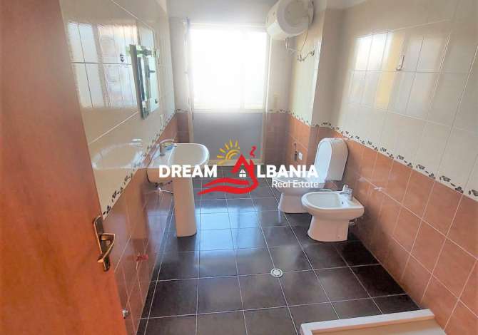 Shtepi ne shitje Apartament ne Tirane, 2+1, Mobilimi Bosh, pa mobiluar, Pagesa 153,000  Euro.