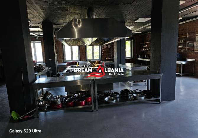 Godine me qera 3 kate ne Kombinat prane Komisariatit nr 6 (ID 4281189).