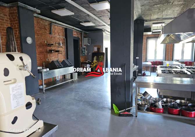 Godine me qera 3 kate ne Kombinat prane Komisariatit nr 6 (ID 4281189).